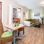Apartament Weingut Pawis *